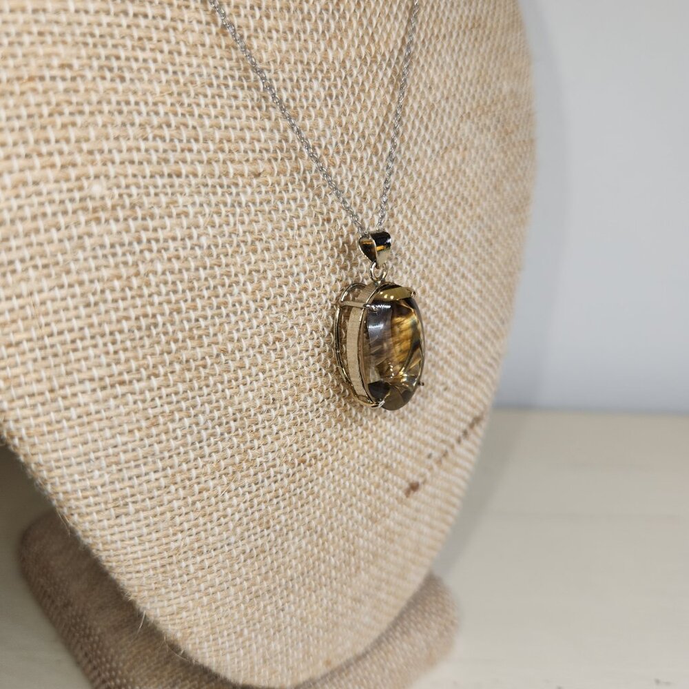 Etched Glass Pagoda Necklace - Picture 4 of 12